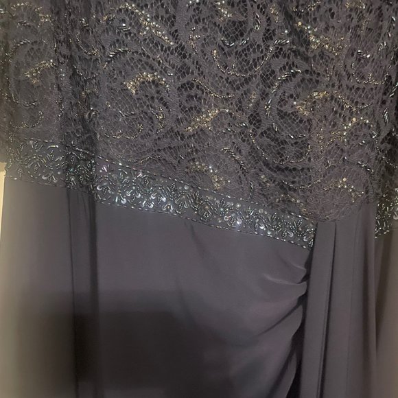 Plus size evening gown - Picture 3 of 4